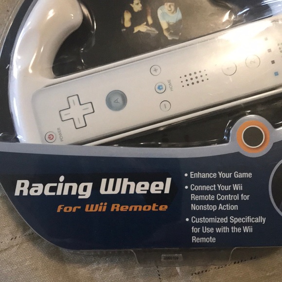 NEW Wii remote racing wheel by I concepts - Picture 2 of 6